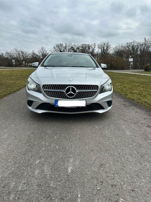 Gebraucht Mercedes CLA180 122 PS (89 kW) 2013 Silber Limousine