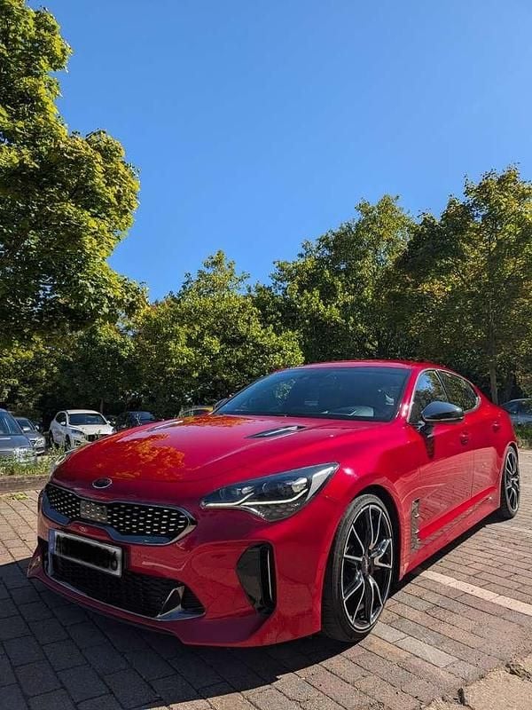 Rot Gebraucht 2017 Kia Stinger Limousine | 27.990 € (Fairer Preis) - Bild 1/4