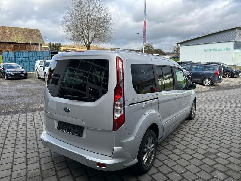 Gebraucht Ford Grand Tourneo Connect Titanium 120 PS (88 kW) 2022 Van / Kleinbus