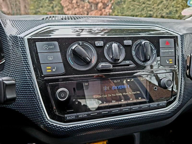 Gebraucht VW up! 60 PS (44 kW) 2019 Schwarz Kleinwagen