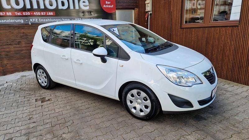 Second-hand Opel Meriva 101 CP (74 kW) 2011 Alb Monovolum