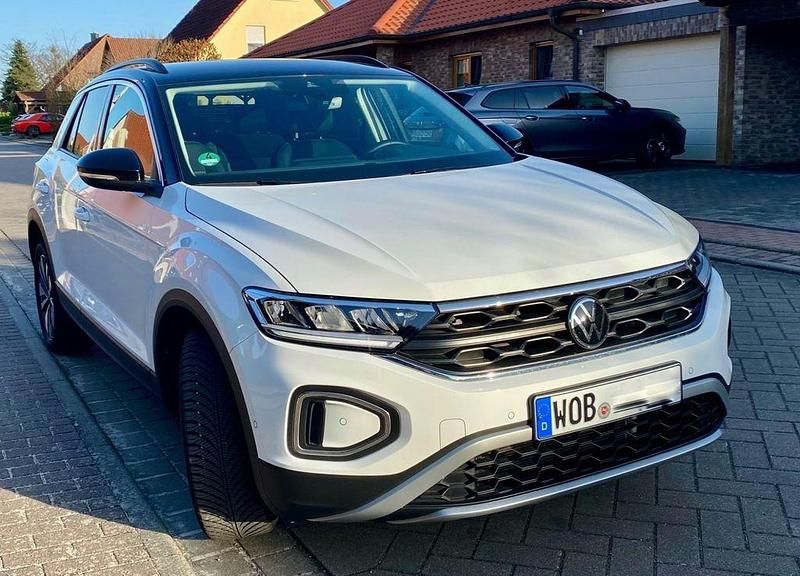 Gebraucht VW T-Roc Move 110 PS (80 kW) 2024 Weiß SUV