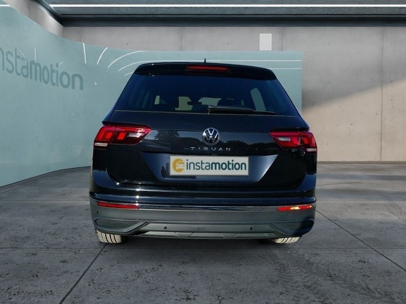 Gebraucht VW Tiguan Move 150 PS (110 kW) 2024 Schwarz SUV