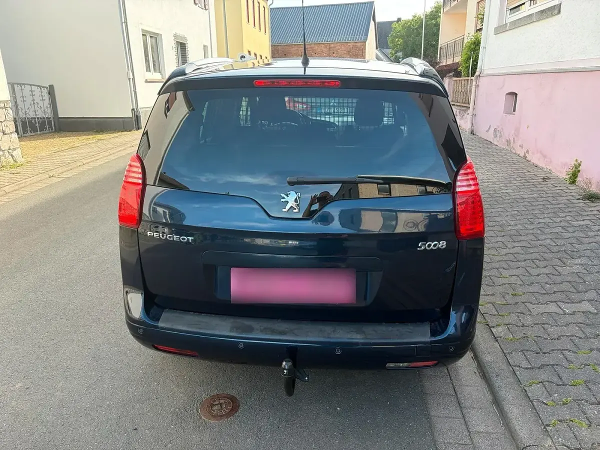 Gebraucht Peugeot 5008 112 PS (82 kW) 2011 Blau Van / Kleinbus