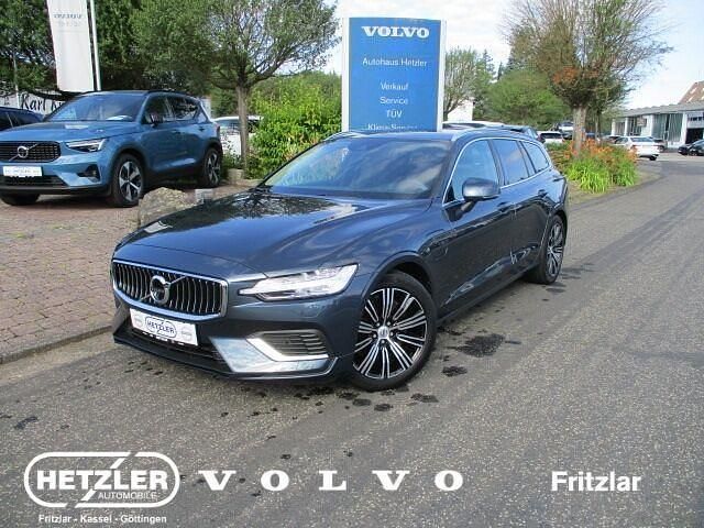Blau Gebraucht 2022 Volvo V60 Plus Kombi | 37.250 € (Fairer Preis) - Bild 1/4
