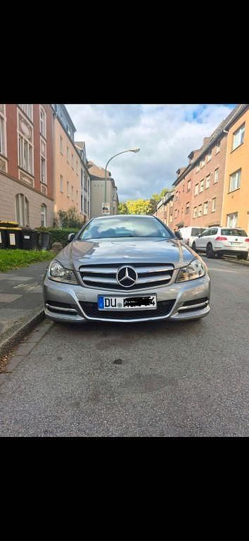 Gebraucht Mercedes C180 156 PS (114 kW) 2011 Grau Coupé