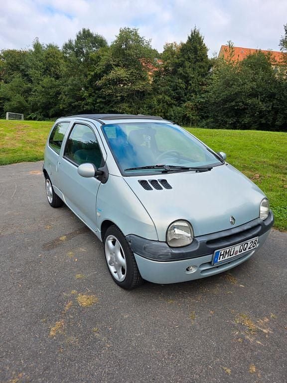 Grau Gebraucht 2004 Renault Twingo Kleinwagen | 1.100 € (Fairer Preis) - Bild 1/4
