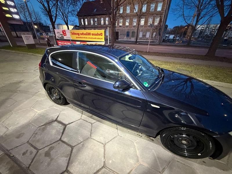Gebraucht BMW 118 143 PS (105 kW) 2007 Schwarz Kleinwagen
