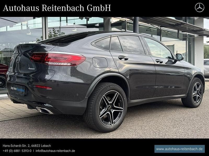 Gebraucht Mercedes GLC300e AMG 306 PS (225 kW) 2022 Lack graphitgrau Coupé