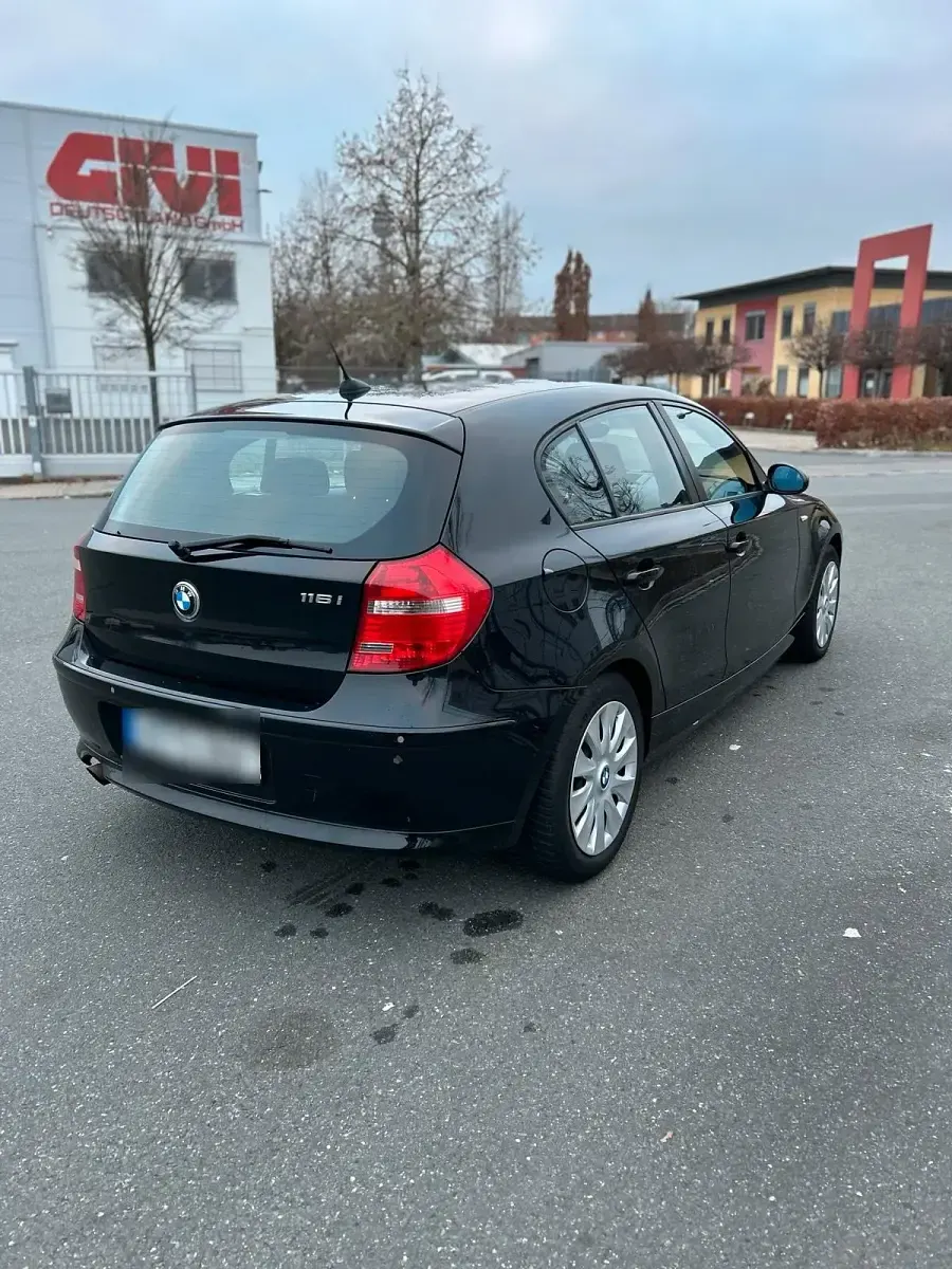 Gebraucht BMW 116 116 PS (85 kW) 2007 Schwarz Kleinwagen