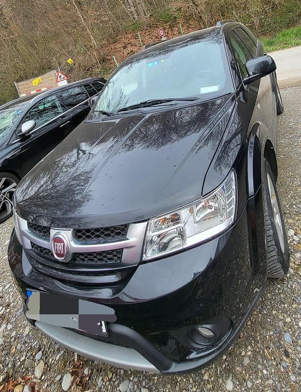 Gebraucht Fiat Freemont 280 PS (205 kW) 2013 Schwarz SUV