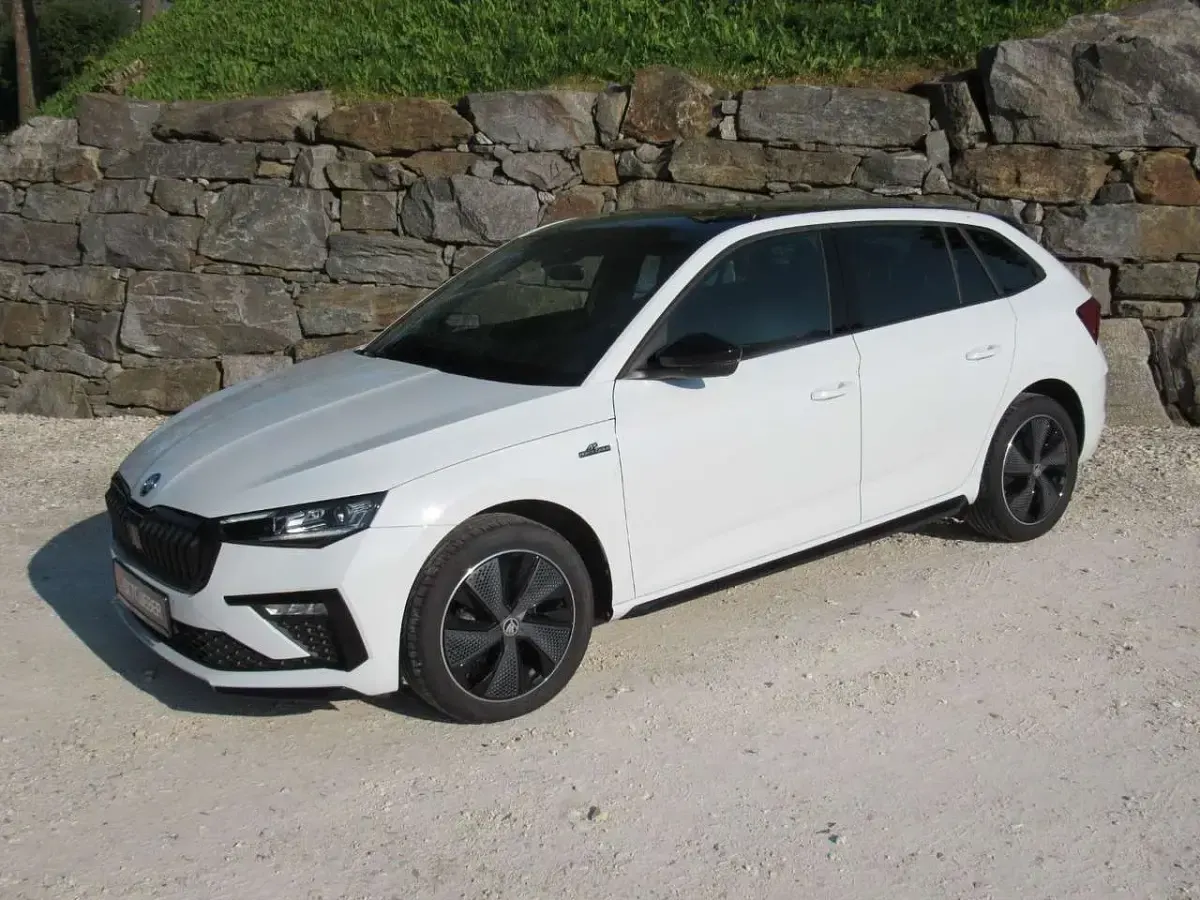 Gebraucht Skoda Scala Monte Carlo 116 PS (85 kW) 2024 Weiß Kleinwagen