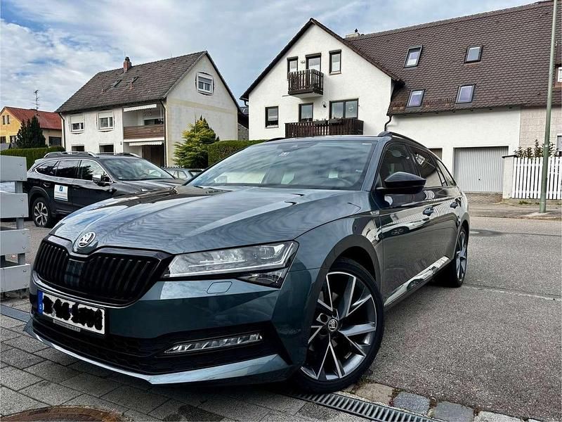 Grau Gebraucht 2019 Skoda Superb SportLine Kombi | 25.490 € (Guter Preis) - Bild 1/4