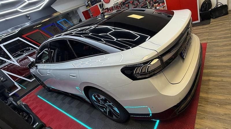 Gebraucht VW ID.7 Pro 210 kW (286 PS) 2024 Weiß Limousine