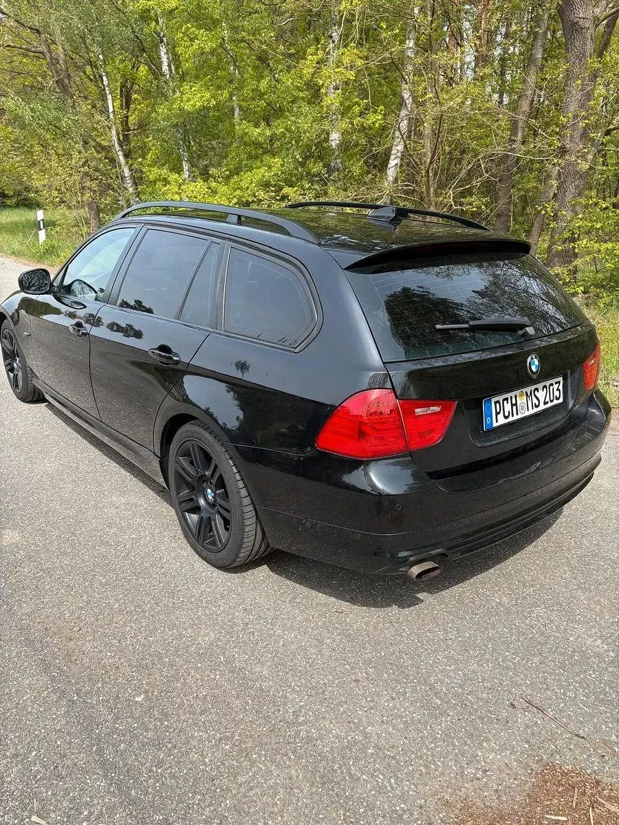 Gebraucht BMW 318 143 PS (105 kW) 2009 Schwarz Kombi
