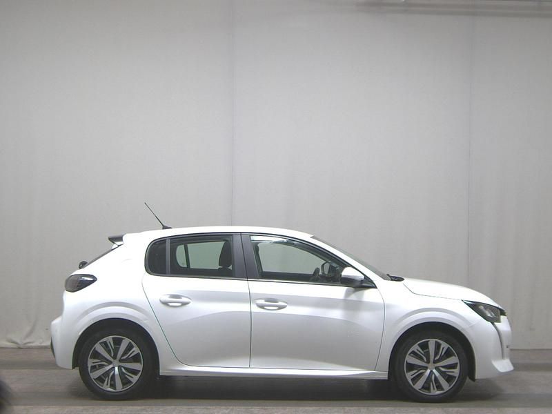 Weiss Gebraucht 2021 Peugeot 208 Active Kleinwagen | 9.780 € (Guter Preis) - Bild 1/4