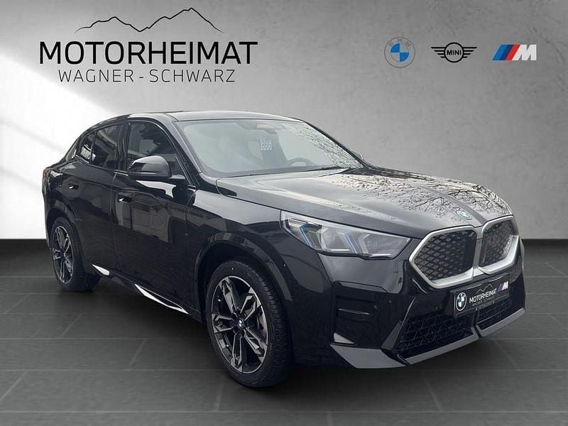 Neu BMW iX2 Performance 150 kW (204 PS) 2025 Schwarz SUV