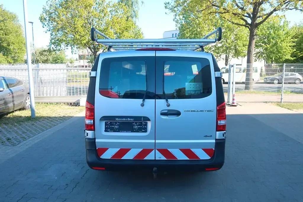 Gebraucht Mercedes Vito 136 PS (100 kW) 2016 Silber Van