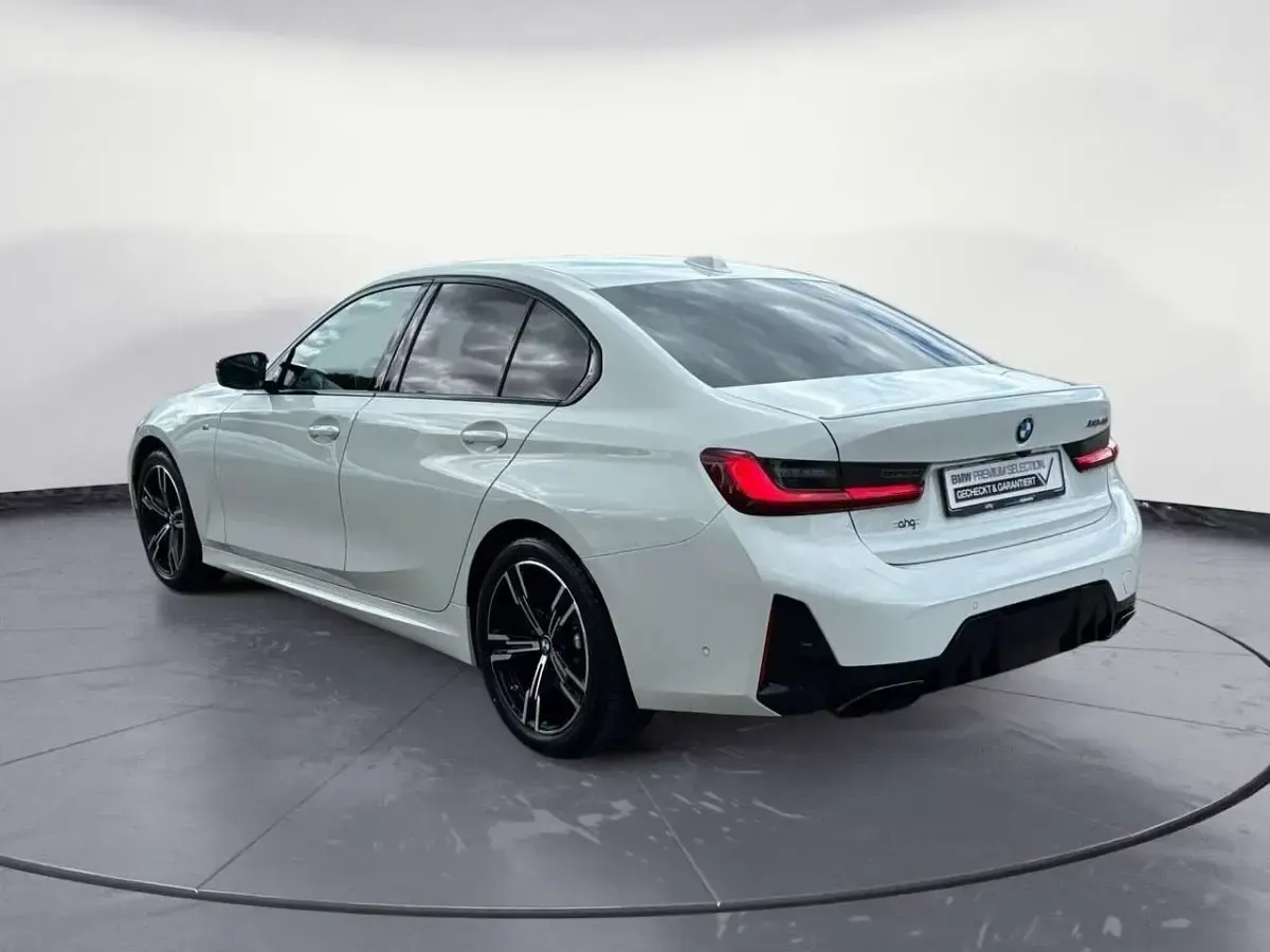 Gebraucht BMW 340 374 PS (275 kW) 2025 Alpinweiß Limousine