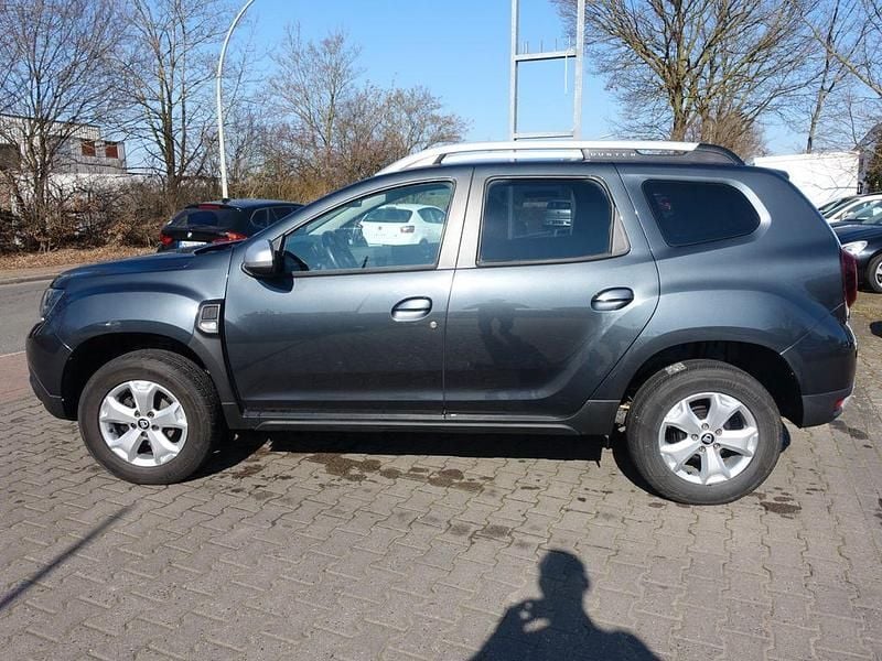 Gebraucht Dacia Duster Comfort 114 PS (83 kW) 2019 Grau SUV