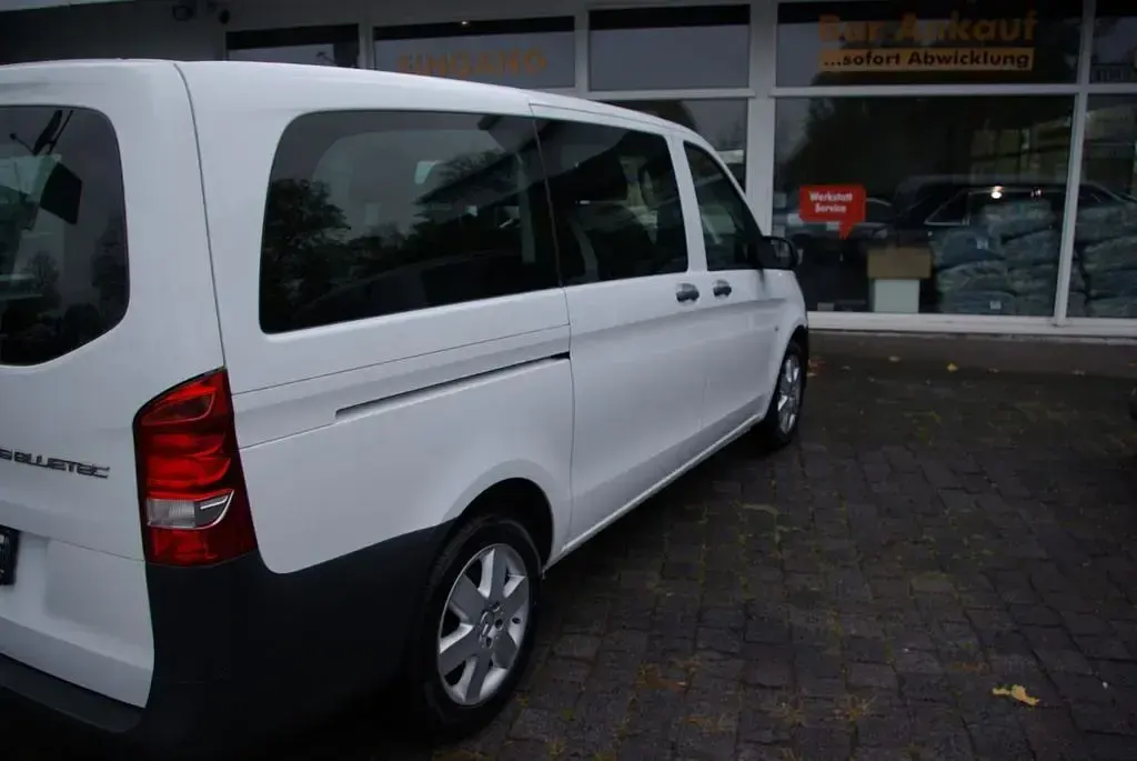 Gebraucht Mercedes Vito 163 PS (119 kW) 2016 Arktikweiss Van