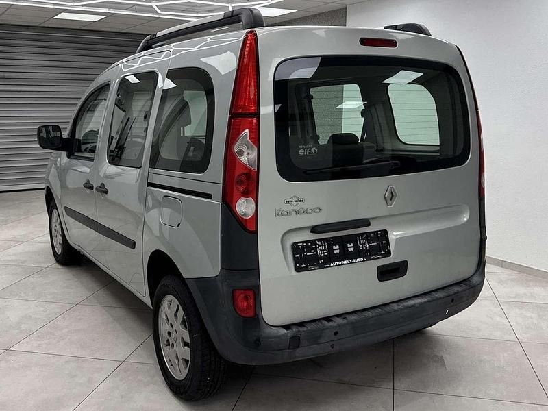 Gebraucht Renault Kangoo Expression 106 PS (77 kW) 2010 Spacegrau metallic Van / Kleinbus