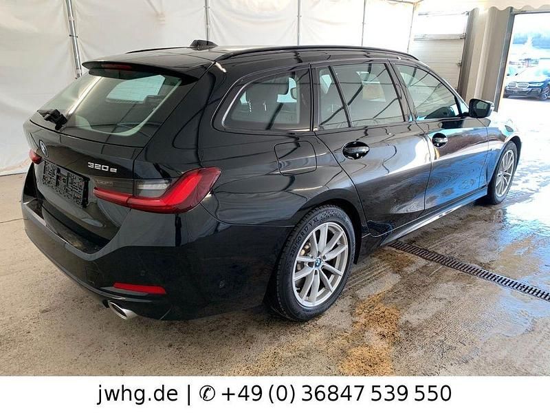 Gebraucht BMW 320e 204 PS (150 kW) 2022 Schwarz Limousine