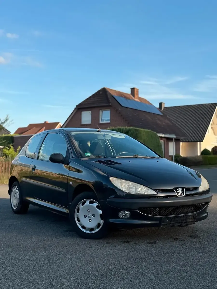 Gebraucht Peugeot 206 75 PS (55 kW) 2004 Schwarz Kleinwagen