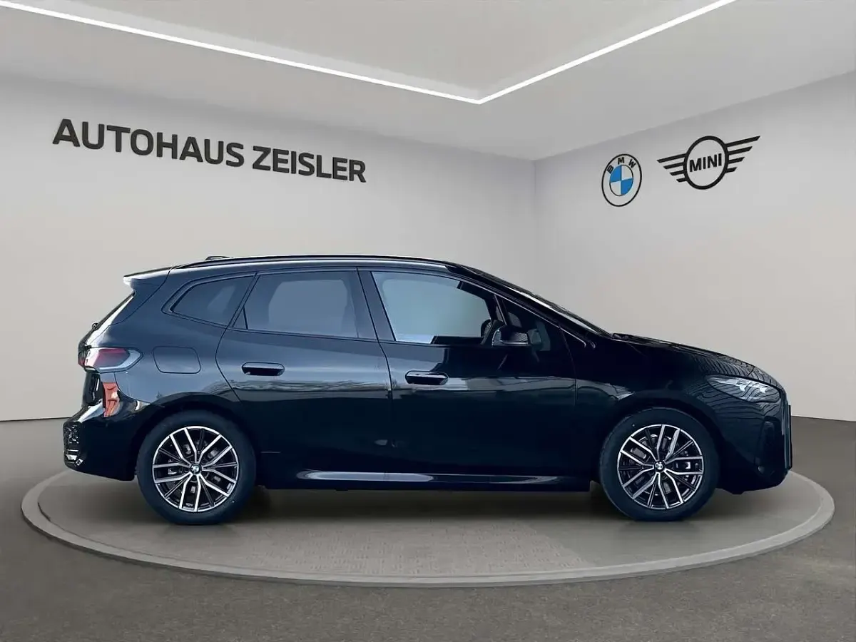 Gebraucht BMW 223 Active Tourer M Sport 218 PS (160 kW) 2025 Schwarz Van / Kleinbus