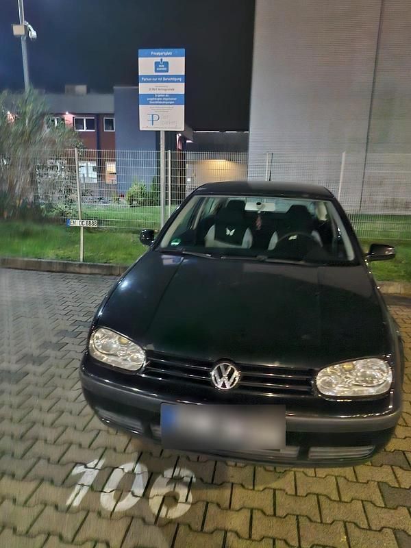 Gebraucht VW Golf IV 75 PS (55 kW) 2002 Schwarz Kleinwagen