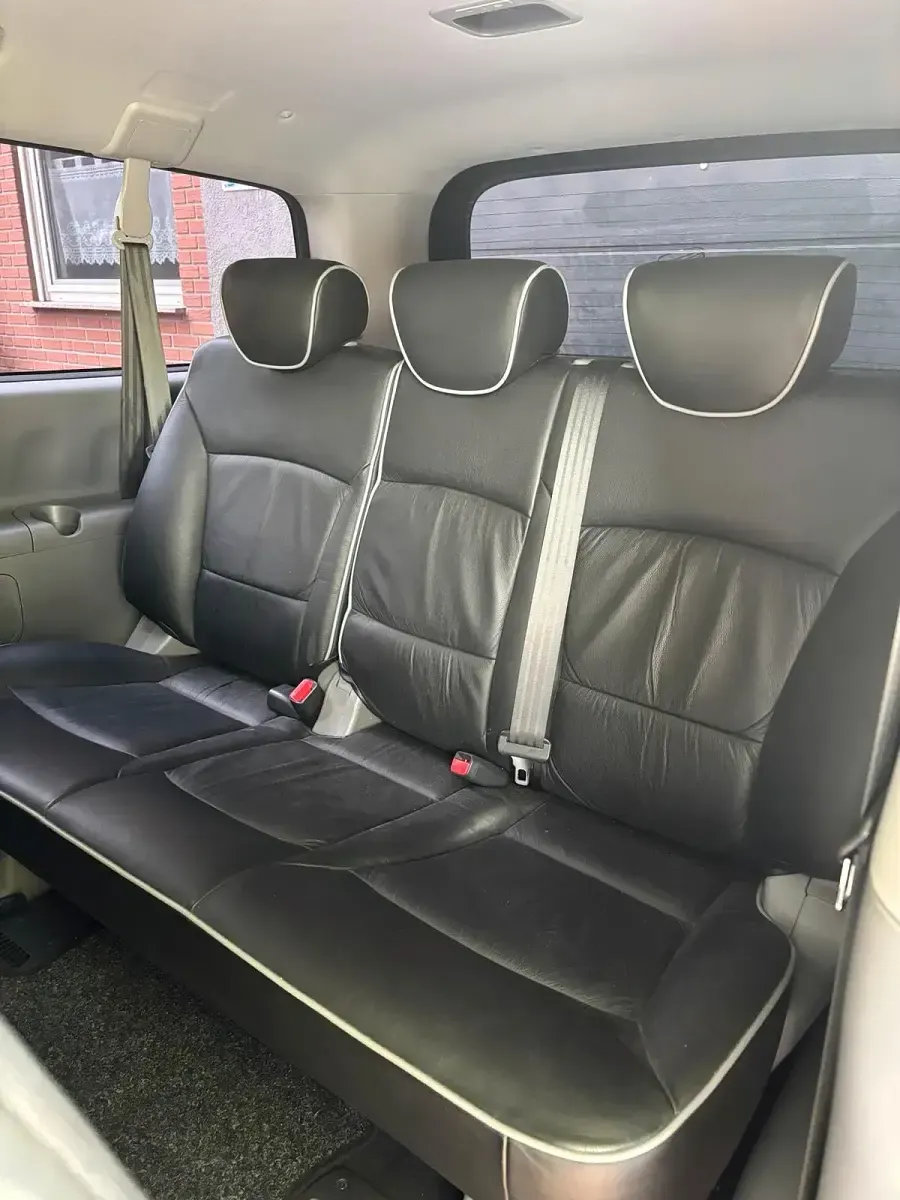 Gebraucht Hyundai H-1 170 PS (125 kW) 2011 Schwarz Van / Kleinbus