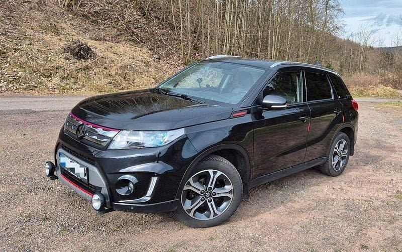 Schwarz Gebraucht 2017 Suzuki Vitara Comfort+ SUV | 10.900 € (Guter Preis) - Bild 1/4