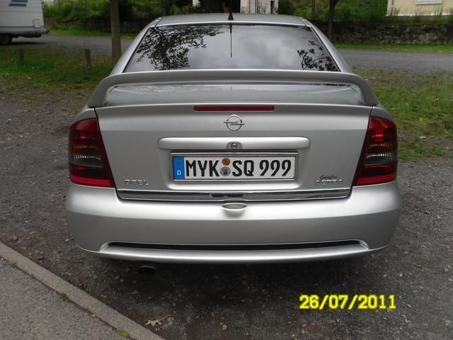 Gebraucht Opel Astra 170 PS (125 kW) 2001 Silber metallic Coupé