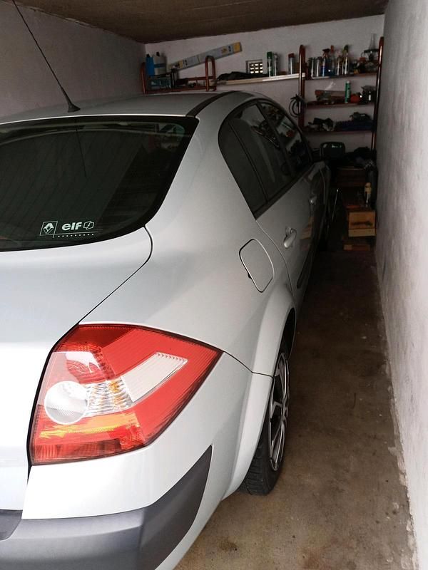 Gebraucht Renault Mégane II 113 PS (83 kW) 2004 Silber Limousine