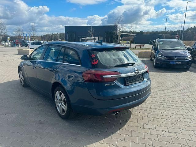 Gebraucht Opel Insignia Edition 136 PS (100 kW) 2016 Blaukeine angabe Kombi