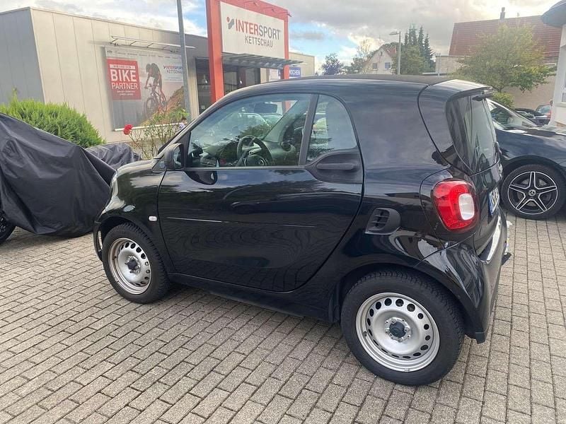 Gebraucht Smart ForTwo Electric Drive 60 kW (82 PS) 2021 Schwarz Coupé
