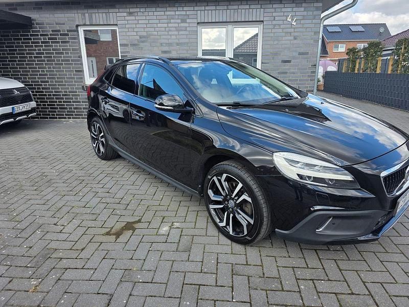 Gebraucht Volvo V40 CC Summum 150 PS (110 kW) 2016 Schwarz Kombi
