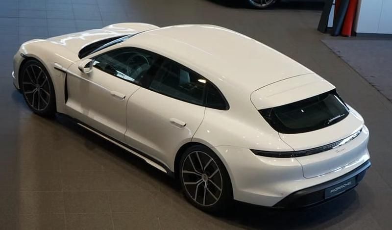 Gebraucht Porsche Taycan Sport Turismo 319 kW (435 PS) 2025 Weiß Kombi