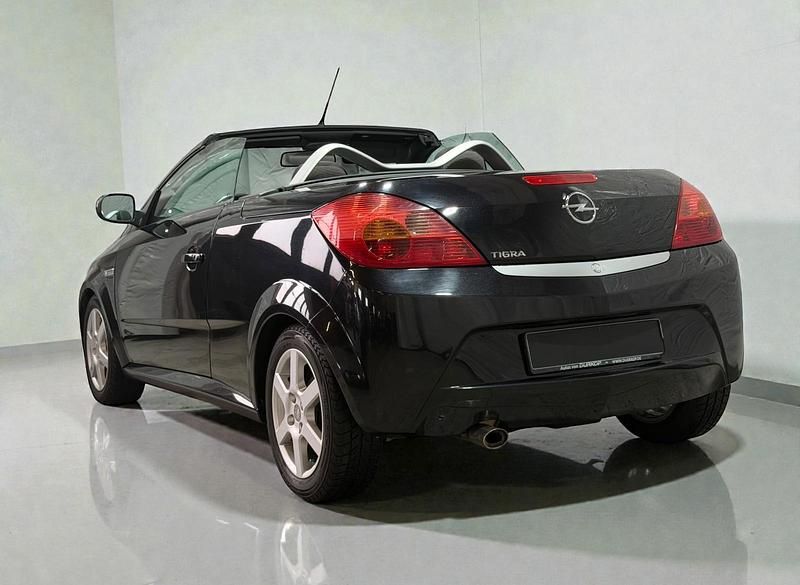 Gebraucht Opel Tigra 90 PS (66 kW) 2004 Schwarz Cabrio