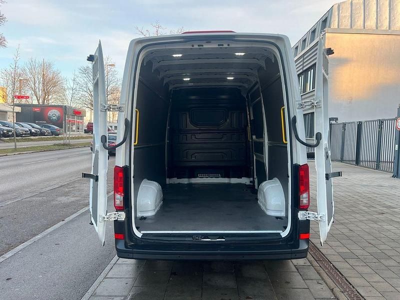 Silber Gebraucht 2020 VW Crafter Van | 18.950 € (Etwas zu teuer) - Bild 1/3