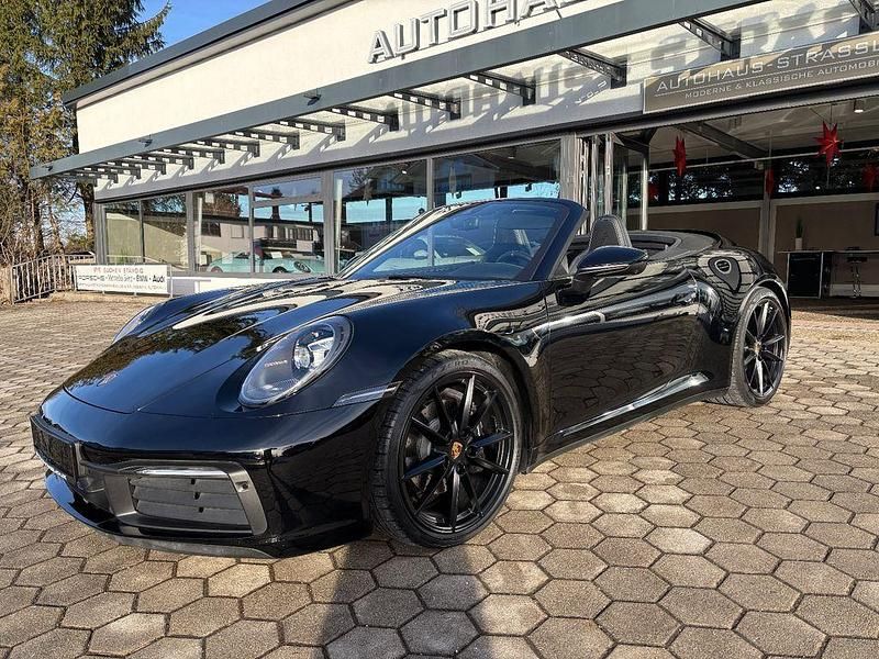 Schwarz Gebraucht 2020 Porsche 911 Carrera 4 Cabriolet Cabrio | 117.900 € (Fairer Preis) - Bild 1/4