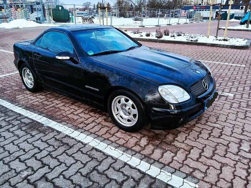 Gebraucht Mercedes SLK200 163 PS (119 kW) 2000 Schwarz Cabrio