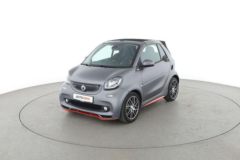 Grau Gebraucht 2018 Smart ForTwo Cabrio Brabus Cabrio | 23.390 € (Fairer Preis) - Bild 1/3