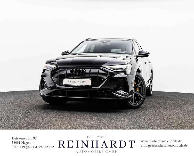 Mythosschwarz metallic Gebraucht 2022 Audi e-tron Black Edition SUV | 40.930 € (Guter Preis) - Bild 1/3