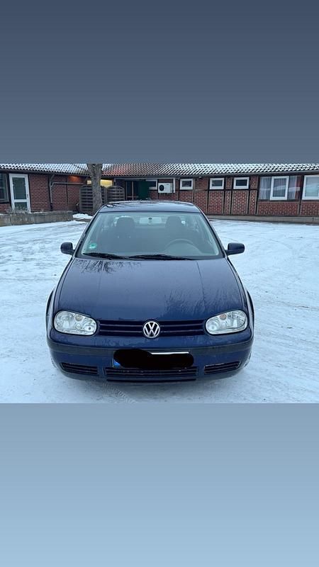 Gebraucht VW Golf IV 75 PS (55 kW) 2002 Blau Kleinwagen