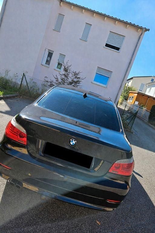 Second-hand BMW 525 Performance 218 CP (160 kW) 2007 Negru Berlinǎ