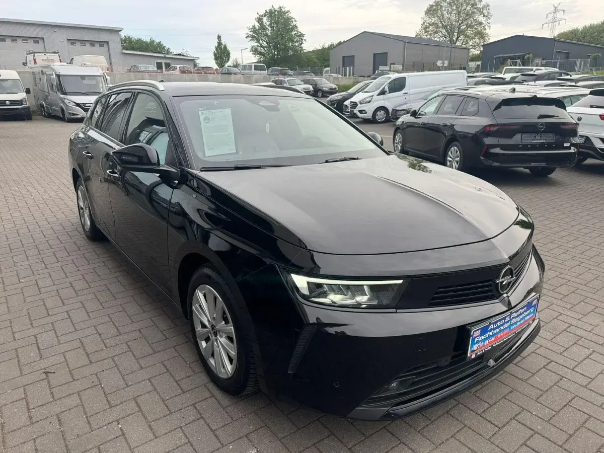 Gebraucht Opel Astra Elegance 131 PS (96 kW) 2023 Schwarz Kleinwagen