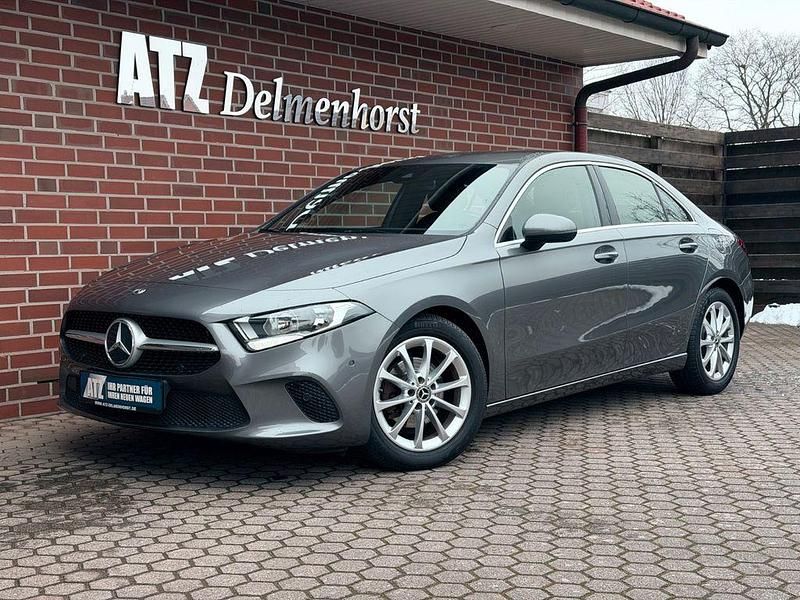 Gebraucht Mercedes A180 136 PS (100 kW) 2019 Grau Limousine