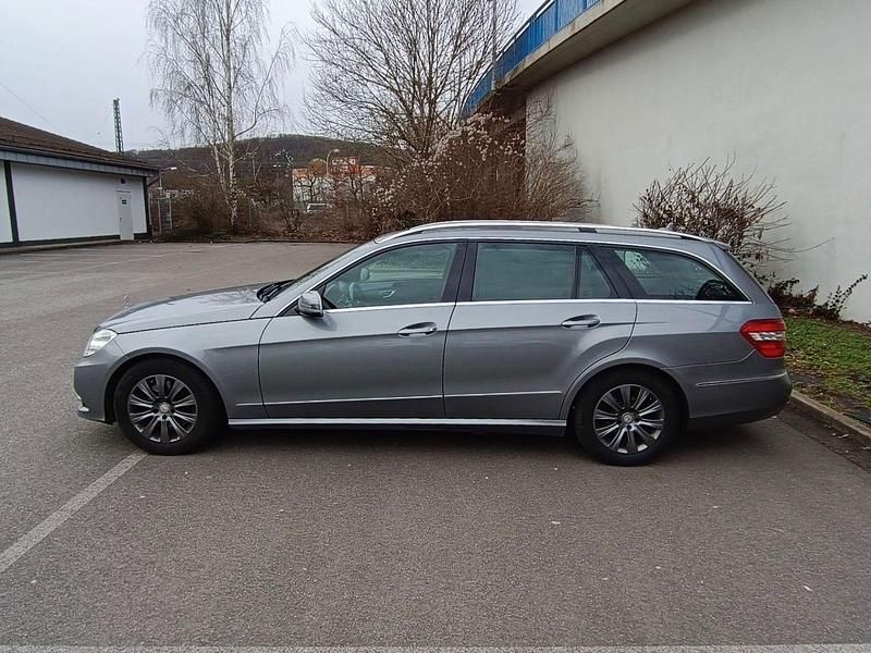 Gebraucht Mercedes E300 Avantgarde 231 PS (169 kW) 2013 Grau Kombi