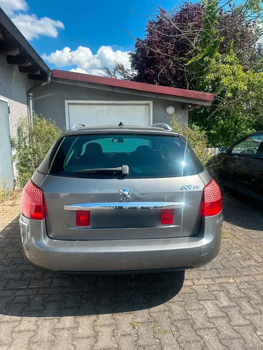 Gebraucht Peugeot 407 140 PS (102 kW) 2008 Grau Kombi